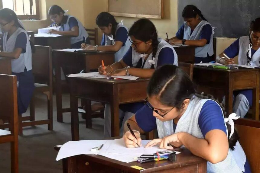 10,11,12ம் வகுப்பு பொதுத்தேர்வுக்கான அட்டவணையை வெளியீடு.. விவரம் இதோ!