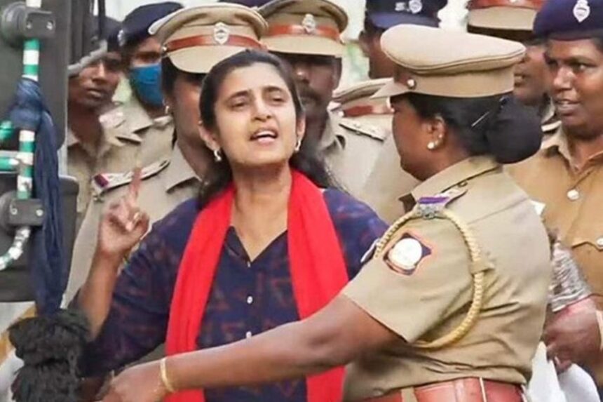 actress kasthuri:சிறையில் தவிக்கும் நடிகை கஸ்தூரி – ஜாமின் கோரி மனு 