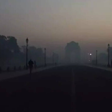 Air emergency in Delhi: AQI remains ‘very poor’; Anand Vihar clocks 408