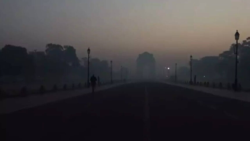 Air emergency in Delhi: AQI remains ‘very poor’; Anand Vihar clocks 408