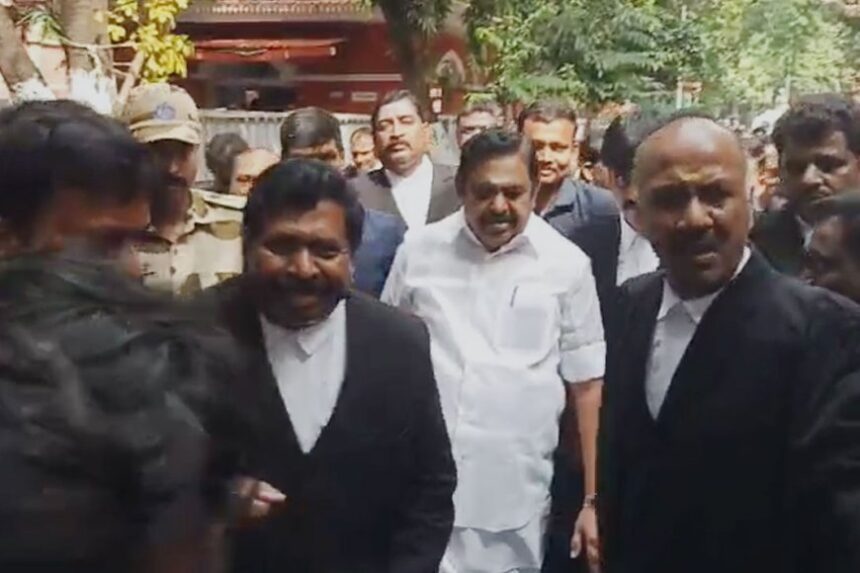 அறப்போர் இயக்கத்திற்கு எதிராக வழக்கு -சென்னை உயர்நீதிமன்றத்தில் இபிஎஸ் ஆஜர்