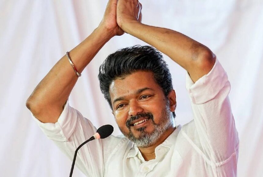 ”இதயங்கள் இடையேயான அன்பின் முன், இன்னல்கள் பெரிதில்லை” - தொண்டர்களுக்கு விஜய் எழுதிய கடிதம் ”இதயங்கள் இடையேயான அன்பின் முன், இன்னல்கள் பெரிதில்லை” – தொண்டர்களுக்கு விஜய் எழுதிய கடிதம்