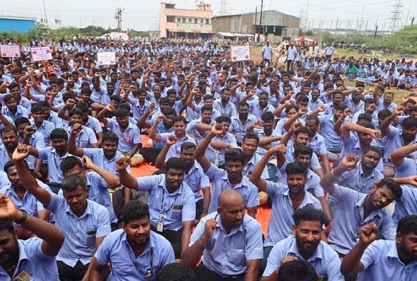 இரவோடு இரவாக சாம்சங் ஊழியர்களை கைது செய்த போலீஸ் இரவோடு இரவாக சாம்சங் ஊழியர்களை கைது செய்த போலீஸ்