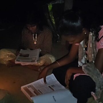 இருள் சூழ்ந்த இருளர் மக்களின் வாழ்வு-‘ஜெய் பீம்’ பாணியில் அடிப்படை வசதி இல்லாமல் அவதி