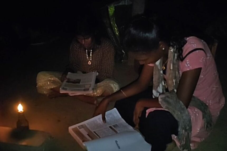 இருள் சூழ்ந்த இருளர் மக்களின் வாழ்வு-‘ஜெய் பீம்’ பாணியில் அடிப்படை வசதி இல்லாமல் அவதி