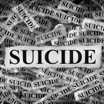 கல்லூரி மாணவி தூக்கிட்டுத் தற்கொலை – திருத்தணி சோகம்