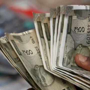 காசு தரலனா ஜெயில் தான்.. ஆடிட்டரை மிரட்டி 1 கோடி சுருட்டிய காவல் ஆய்வாளர் கைது! 