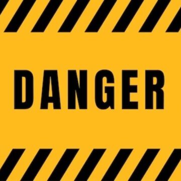 கூகிள் மேப் பார்த்துப் போய் சதுப்பு நில சேற்றில் சிக்கிய டெலிவரி ஊழியர் 