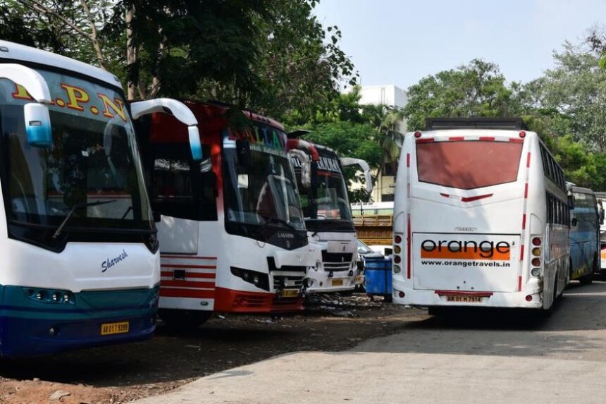 கூடுதல் கட்டணம் வசூலிக்கும் ஆம்னி பேருந்துகள் மீது கடும் நடவடிக்கை எடுக்கப்படும் – அமைச்சர் சிவசங்கர்