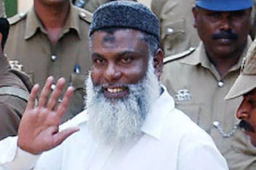 கோவை குண்டு வெடிப்பு குற்றவாளி எஸ்.ஏ கோவை குண்டு வெடிப்பு குற்றவாளி எஸ்.ஏ. பாஷா உயிரிழப்பு