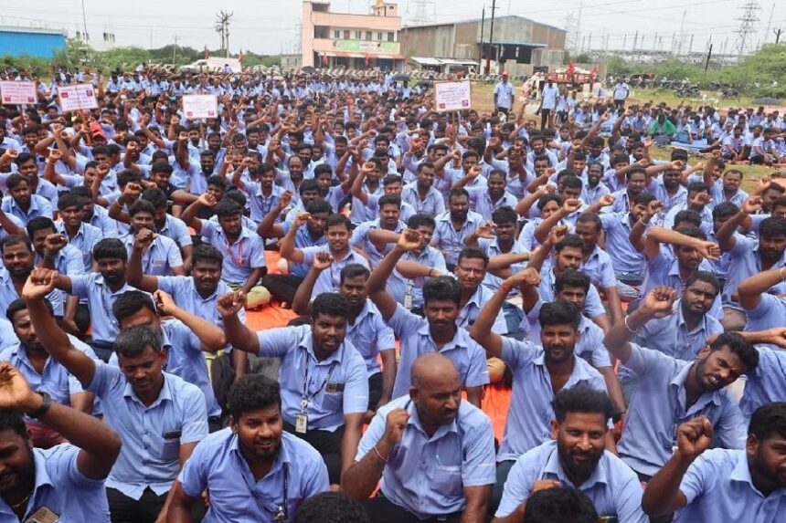 சாம்சங் தொழிலாளர்கள் போராட்டத்தால் 100 மில்லியன் டாலர் இழப்பு!