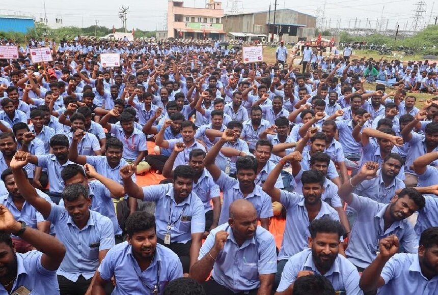 சாம்சங் தொழிலாளர்கள் போராட்டத்தால் 100 மில்லியன் டாலர் இழப்பு! சாம்சங் தொழிலாளர்கள் போராட்டத்தால் 100 மில்லியன் டாலர் இழப்பு!