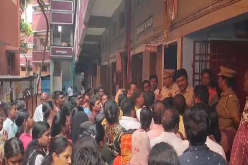 சென்னை பள்ளியில் வாயு கசிவு சம்பவம்- மாணவர்கள் செய்த செயலா? போலீசார் விசாரணை
