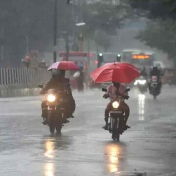 சென்னைஉட்பட 12 மாவட்டங்களில் மிதமான மழைக்கு வாய்ப்பு சென்னைஉட்பட 12 மாவட்டங்களில் மிதமான மழைக்கு வாய்ப்பு