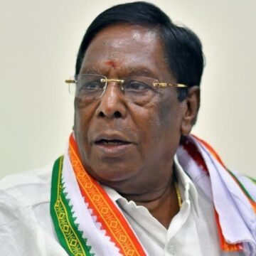 தமிழக ஆளுநர் பாரபட்சமாக செயல்படுவது கண்டிக்கத்தக்கது – நாராயணசாமி 