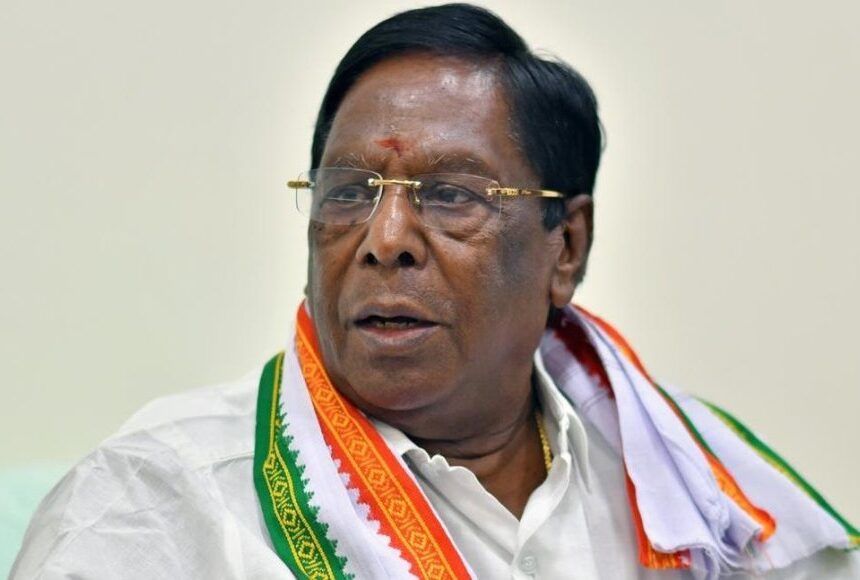 தமிழக ஆளுநர் பாரபட்சமாக செயல்படுவது கண்டிக்கத்தக்கது – நாராயணசாமி 