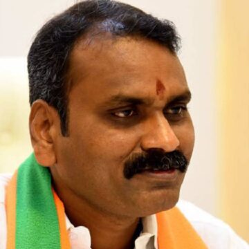 ”தீபாவளி வாழ்த்து சொல்லமாட்டோம்னு இருந்தாங்க..ஆனா இப்போ…”