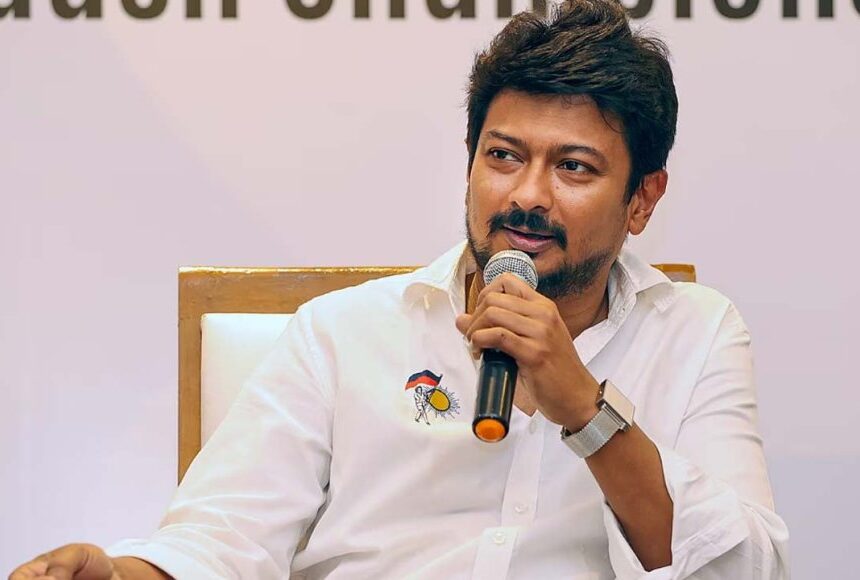 நான் சொன்னா சொன்னதுதான்.... மன்னிப்பு கேட்க முடியாது. நான் சொன்னா சொன்னதுதான்…. மன்னிப்பு கேட்க முடியாது.. – உதயநிதி ஸ்டாலின் காட்டம்!