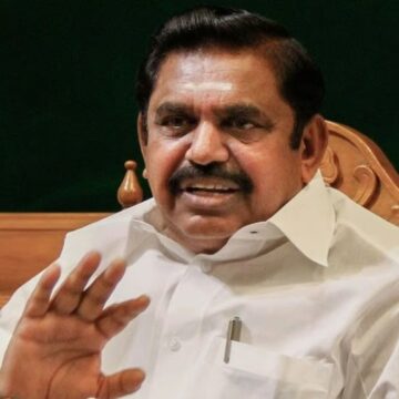 "பாலியல் 'சார்'-களை எப்போது கண்ட்ரோல் செய்யப் போகிறீர்கள்?" - இபிஎஸ் கேள்வி "பாலியல் 'சார்'-களை எப்போது கண்ட்ரோல் செய்யப் போகிறீர்கள்?" – இபிஎஸ் கேள்வி