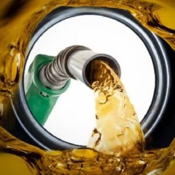 பெட்ரோல் போட்டும் ஓடாத வாகனங்கள்.. சற்று நேரத்தில் சலசலப்பு.. பெட்ரோல் போட்டும் ஓடாத வாகனங்கள்.. சற்று நேரத்தில் சலசலப்பு..