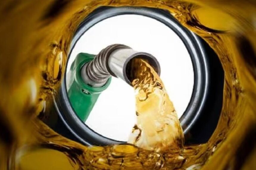 பெட்ரோல் போட்டும் ஓடாத வாகனங்கள்.. சற்று நேரத்தில் சலசலப்பு.. பெட்ரோல் போட்டும் ஓடாத வாகனங்கள்.. சற்று நேரத்தில் சலசலப்பு..