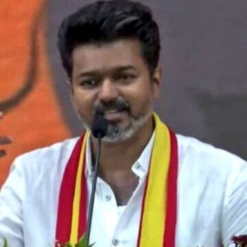 “பெரும்பான்மை பலத்துடன் ஆட்சி.. “பெரும்பான்மை பலத்துடன் ஆட்சி…”- விஜய் வெளியிட்ட பரபரப்பு தகவல்