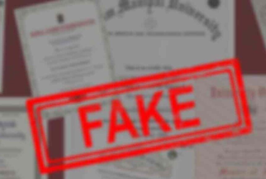 போலி சான்றிதழுடன் மருத்துவ சீட் கேட்டு வாக்குவாதம்- வசமாக சிக்கிய 2 இருவரிடம் விசாரணை போலி சான்றிதழுடன் மருத்துவ சீட் கேட்டு வாக்குவாதம்- வசமாக சிக்கிய 2 இருவரிடம் விசாரணை