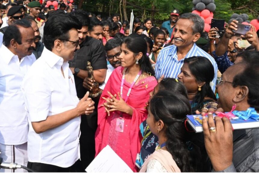 மகளிர் உரிமைத் தொகை திட்டத்தில் விடுபட்டவர்களுக்கு டிச.15 முதல் ரூ.1000 வழங்கப்படும் – முதல்வர் ஸ்டாலின்