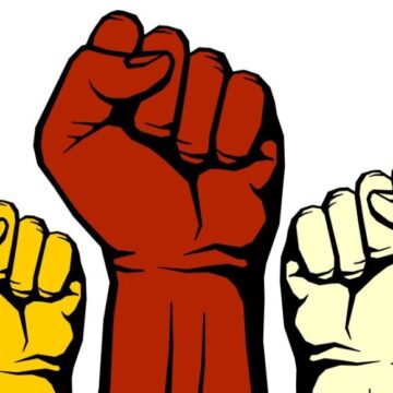 மாணவனைத் தாக்கிய தலைமையாசிரியரைக் கண்டித்து அரசு பள்ளி முற்றுகை