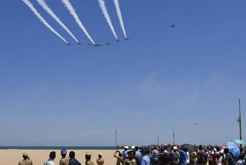 வான் சாகச நிகழ்ச்சி - முதியவர் உயிரிழப்பு வான் சாகச நிகழ்ச்சி – முதியவர் உயிரிழப்பு