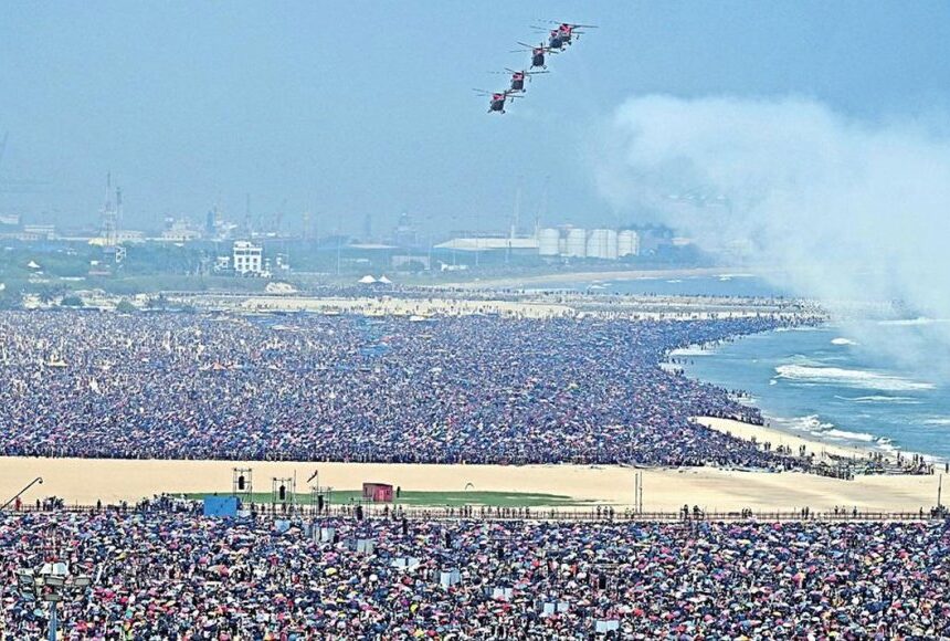 விமான சாகச நிகழ்ச்சி: 5 பேர் உயிரிழப்புக்கு இது தான் காரணமா?- வெளியானது முதற்கட்ட விசாரணை விமான சாகச நிகழ்ச்சி: 5 பேர் உயிரிழப்புக்கு இது தான் காரணமா?- வெளியானது முதற்கட்ட விசாரணை