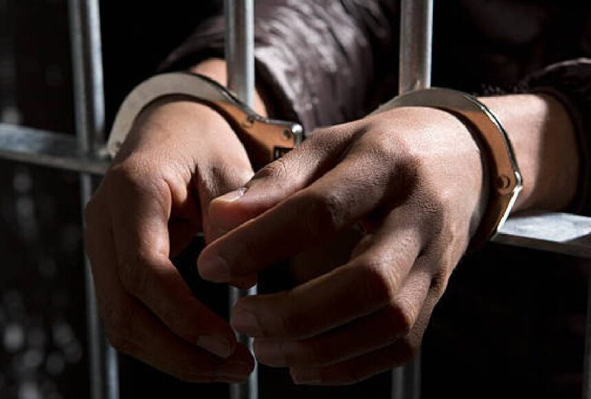 ஷூ காலால் மிதித்து இளைஞர் கொலை… உடற்கூறாய்வு முடிவில் பகீர்.. சி.ஐ.எஸ்.எப் வீரர்கள் 2 பேர் கைது