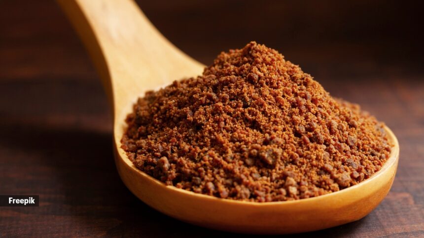 Here’s what happens to your blood sugar level when you add desi khand to tea Here’s what happens to your blood sugar level when you add desi khand to tea