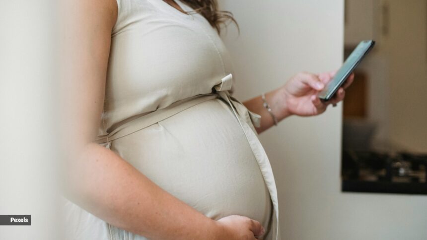 ‘I am 48, have my tubes tied for 20 years and haven’t had a period for over 5 years; but a pregnancy test came back positive. Is it possible that I am pregnant?’