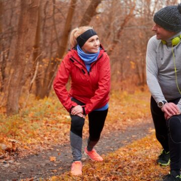 If you weigh around 65 kg, this is what your walking pace should be to burn approximately 300–400 calories in an hour