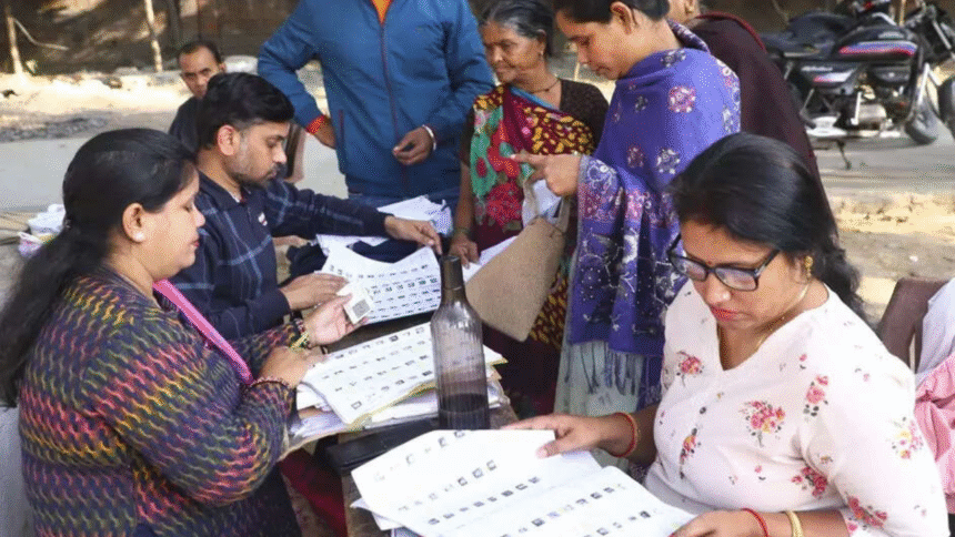 Morale boost: UP dists offer ‘best BLOs’ cash, movie tickets & safaris; SIR deadline nears Morale boost: UP dists offer ‘best BLOs’ cash, movie tickets & safaris; SIR deadline nears