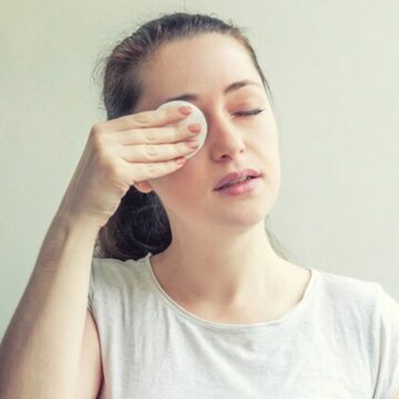 Not cleaning makeup properly could cause a lump in your eyes