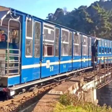 சுற்றுலா பயணிகளுக்கு ஹாப்பி நியூஸ் : கிறிஸ்துமஸ், புத்தாண்டு விடுமுறை : டிச 25 முதல் ஊட்டி சிறப்பு ரயில் 