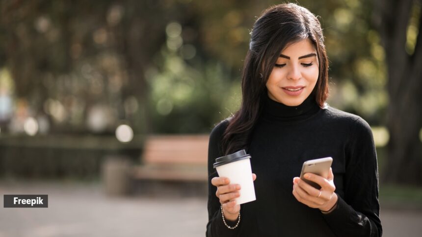 ‘Checking your phone 50 to 80 times a day’: Psychologist points out if your attention span is in danger ‘Checking your phone 50 to 80 times a day’: Psychologist points out if your attention span is in danger