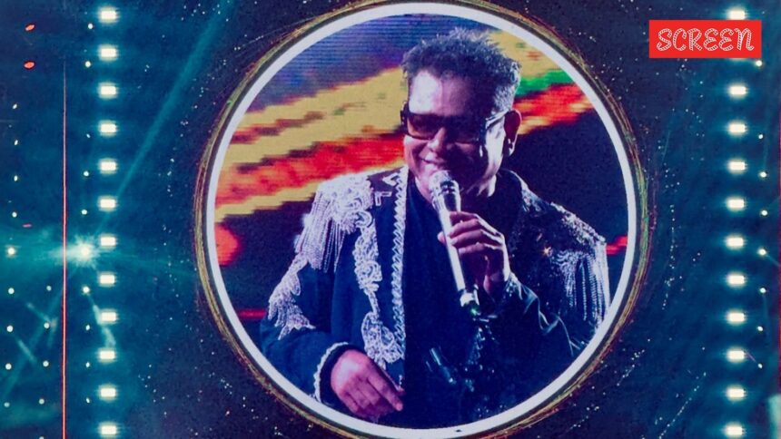 Dhanush surprises fans at AR Rahman’s Wonderment concert in Chennai, watch videos Dhanush surprises fans at AR Rahman’s Wonderment concert in Chennai, watch videos