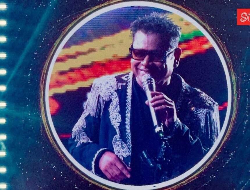 Dhanush surprises fans at AR Rahman’s Wonderment concert in Chennai, watch videos Dhanush surprises fans at AR Rahman’s Wonderment concert in Chennai, watch videos