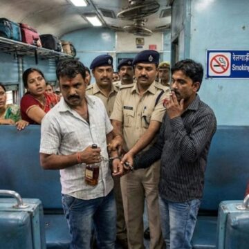 ரயிலில் சரக்கு அடிப்பது, சிகரெட் பிடித்தால் 6 மாதம் ஜெயில்: ரயில்வே பாதுகாப்பு படை வார்னிங்