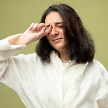 Explained: Why rubbing your eyes feels so good, and what it’s really doing to you