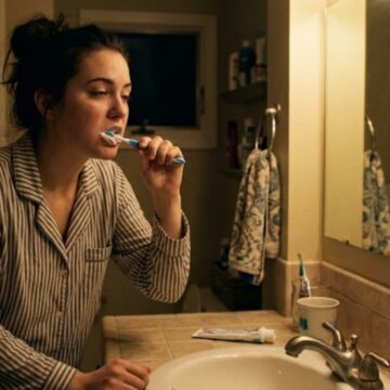 ‘Wahan pe sadan paida hota rehta hai’: Dentist explains hidden risks of not brushing at night