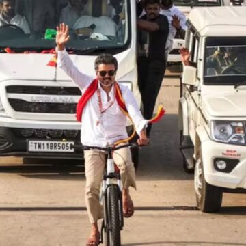 Vijay panics while cycling as fan throws petals, mistakes it for an explosive. Watch video