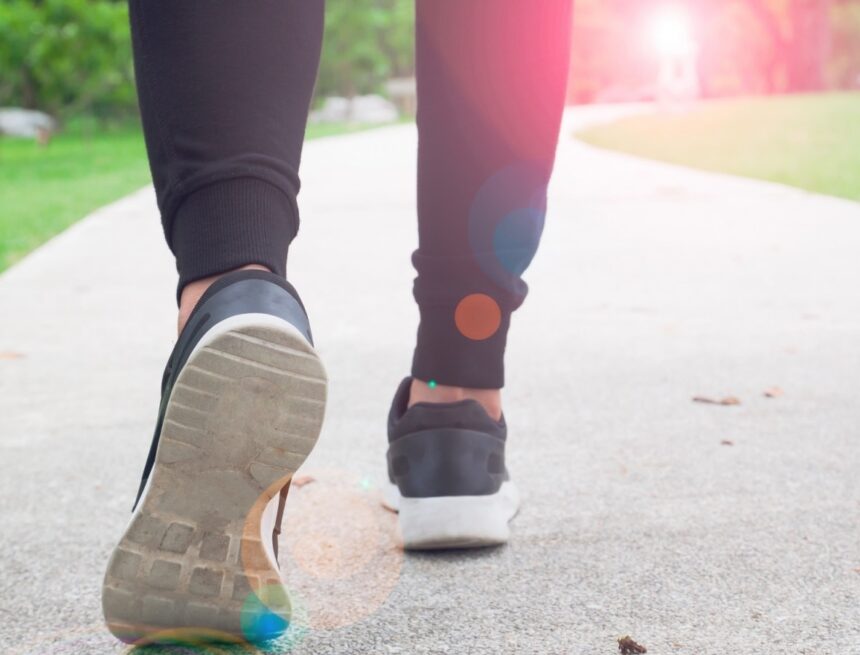 Common walking mistakes you should avoid