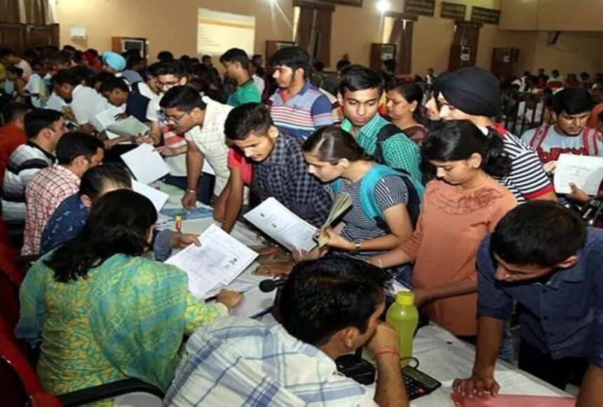 அரசு கலை, அறிவியல் கல்லூரிகளில் இளநிலை படிப்பில் சேர இன்று  முதல் விண்ணப்பிக்கலாம்