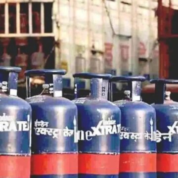 வணிக பயன்பாட்டு சிலிண்டர் விலை கடும் உயர்வு: உணவு பொருட்கள் விலை உயர வாய்ப்பு