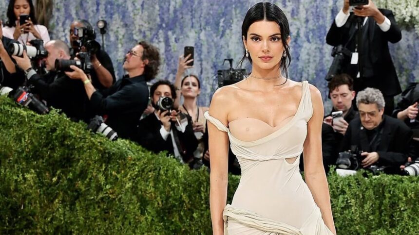 Kendall Jenner likes waking up early, hates all nighters: ‘They give me anxiety’ Kendall Jenner likes waking up early, hates all nighters: ‘They give me anxiety’