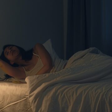 ‘The solution isn’t a sedative’: Pharmacist recommends must-have foods to avoid 3 am wake-ups